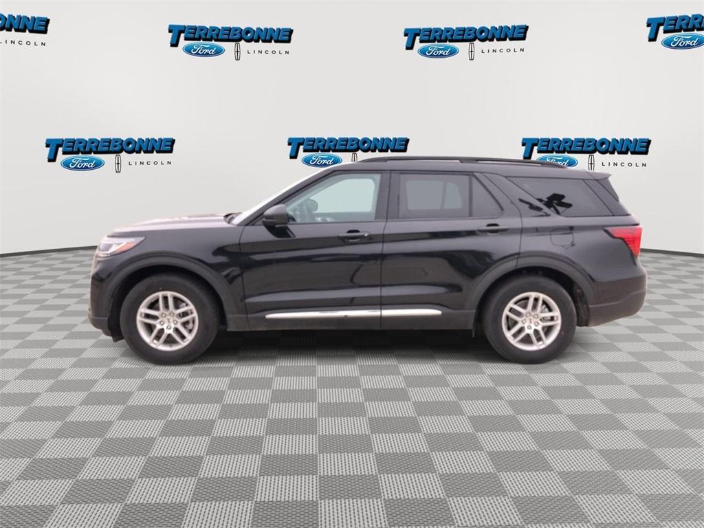 new 2025 Ford Explorer car, priced at $40,438