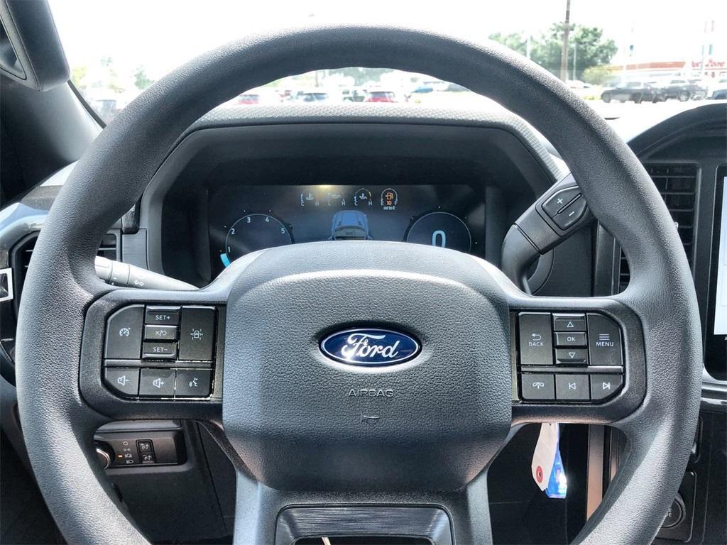 new 2025 Ford F-150 car, priced at $40,918