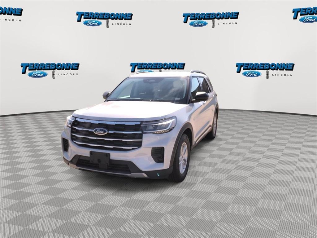 new 2025 Ford Explorer car, priced at $40,885