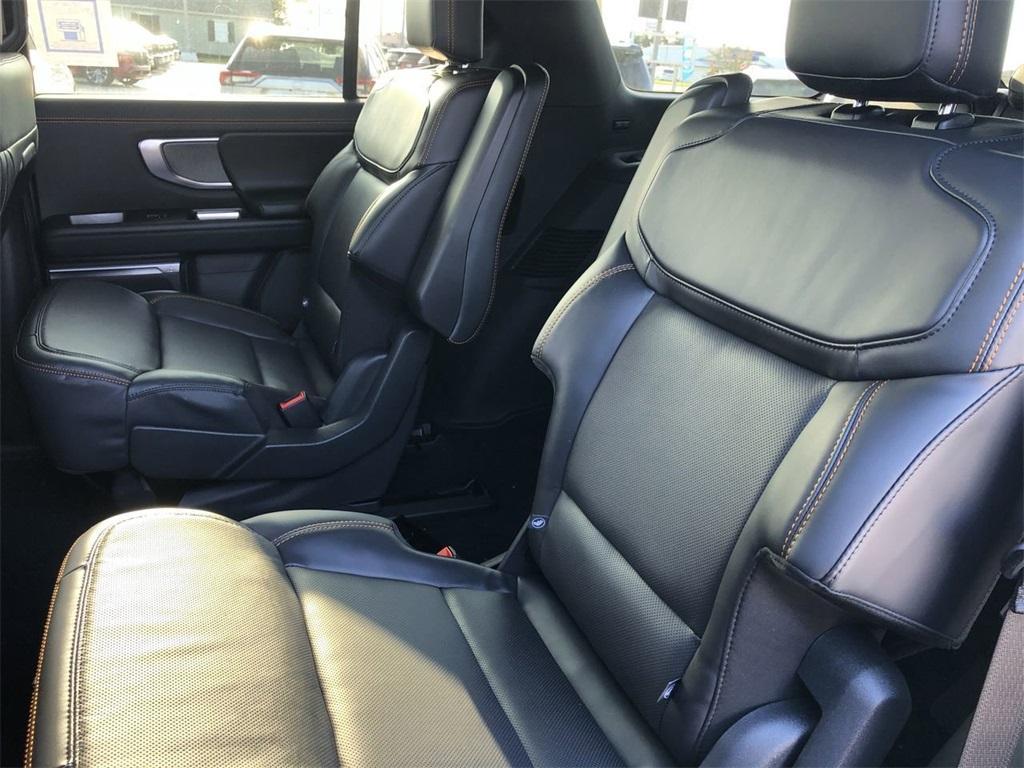 new 2025 Ford Expedition car, priced at $86,000