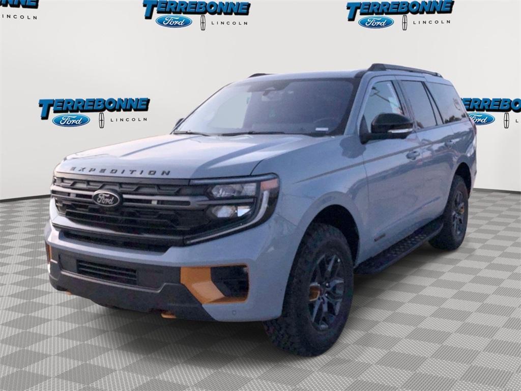 new 2025 Ford Expedition car, priced at $86,000
