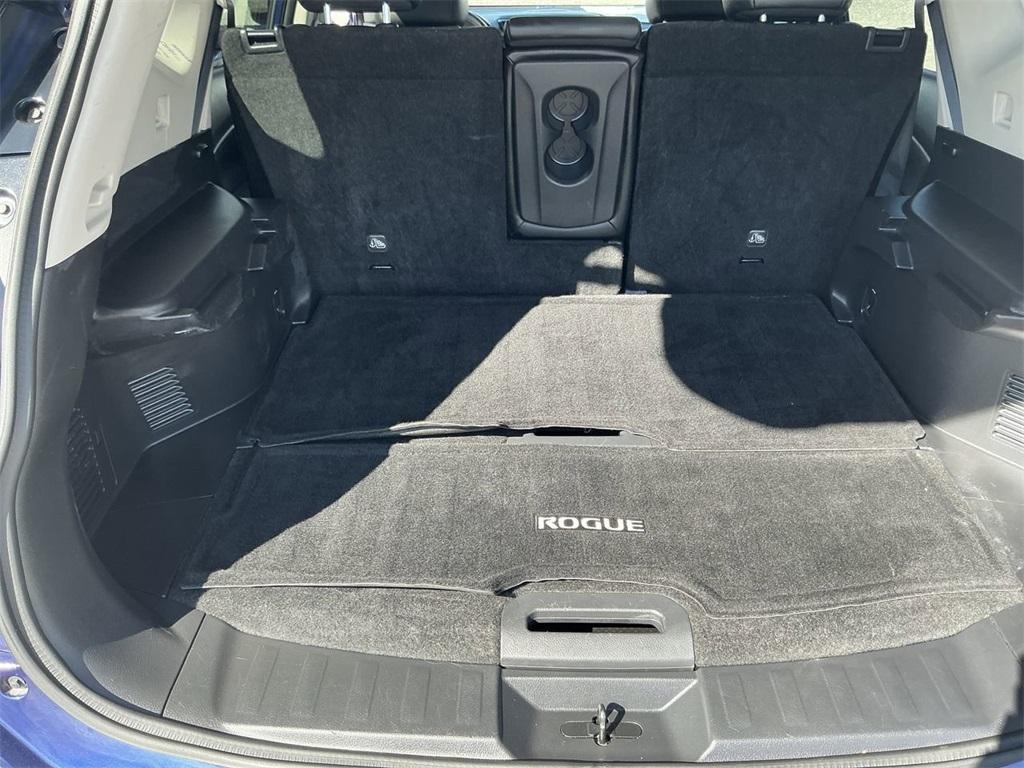 used 2018 Nissan Rogue car, priced at $18,018