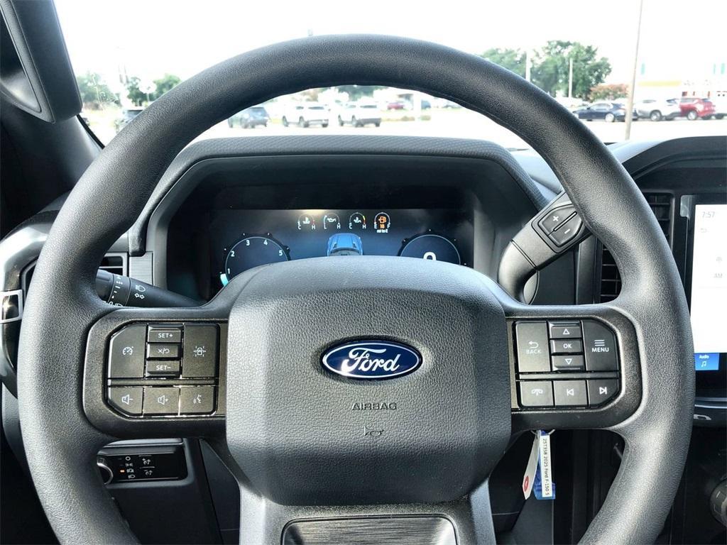new 2025 Ford F-150 car, priced at $39,431