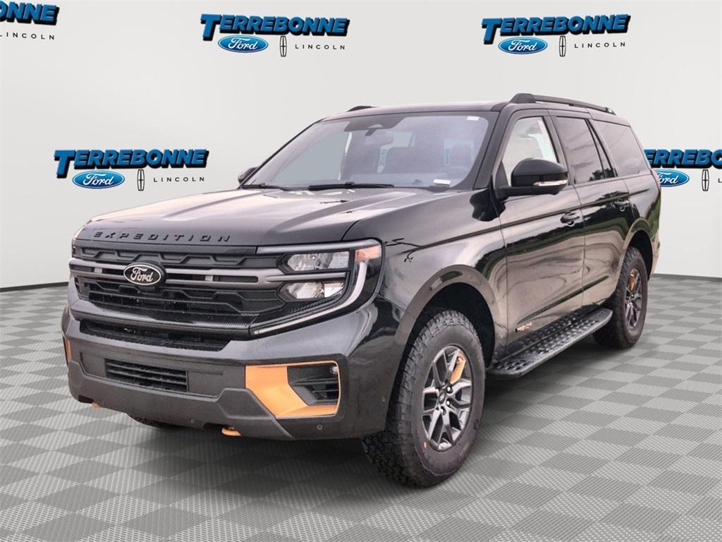 new 2025 Ford Expedition car, priced at $79,885
