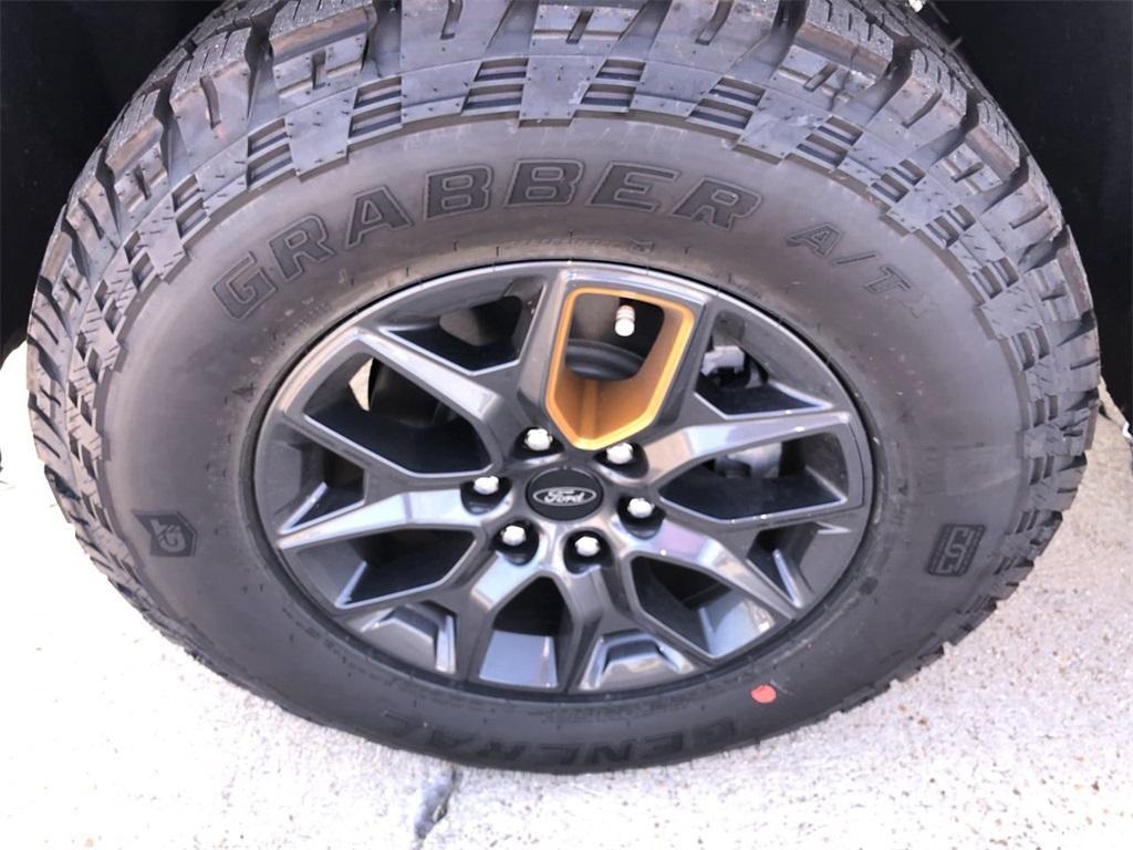 new 2025 Ford Expedition car, priced at $84,720