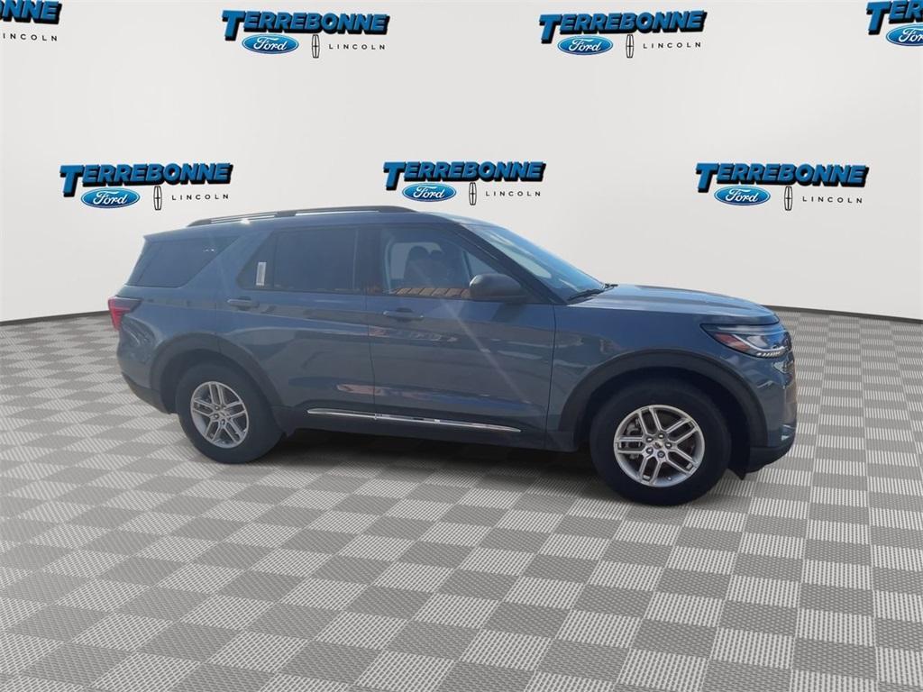 new 2025 Ford Explorer car, priced at $38,900