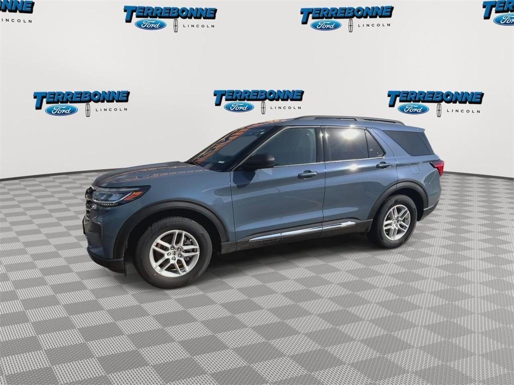 new 2025 Ford Explorer car, priced at $38,900