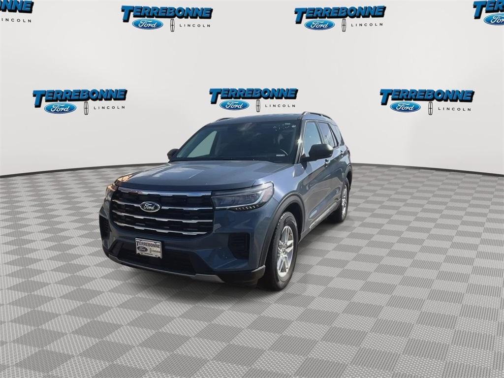 new 2025 Ford Explorer car, priced at $38,900