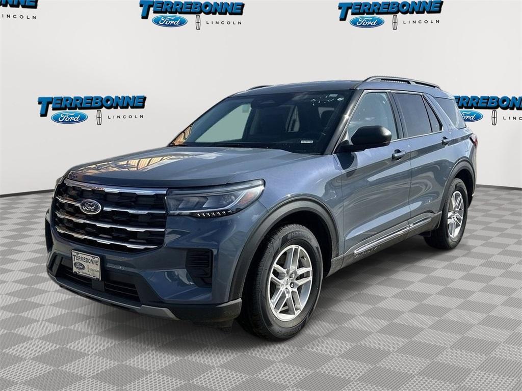 new 2025 Ford Explorer car, priced at $40,400