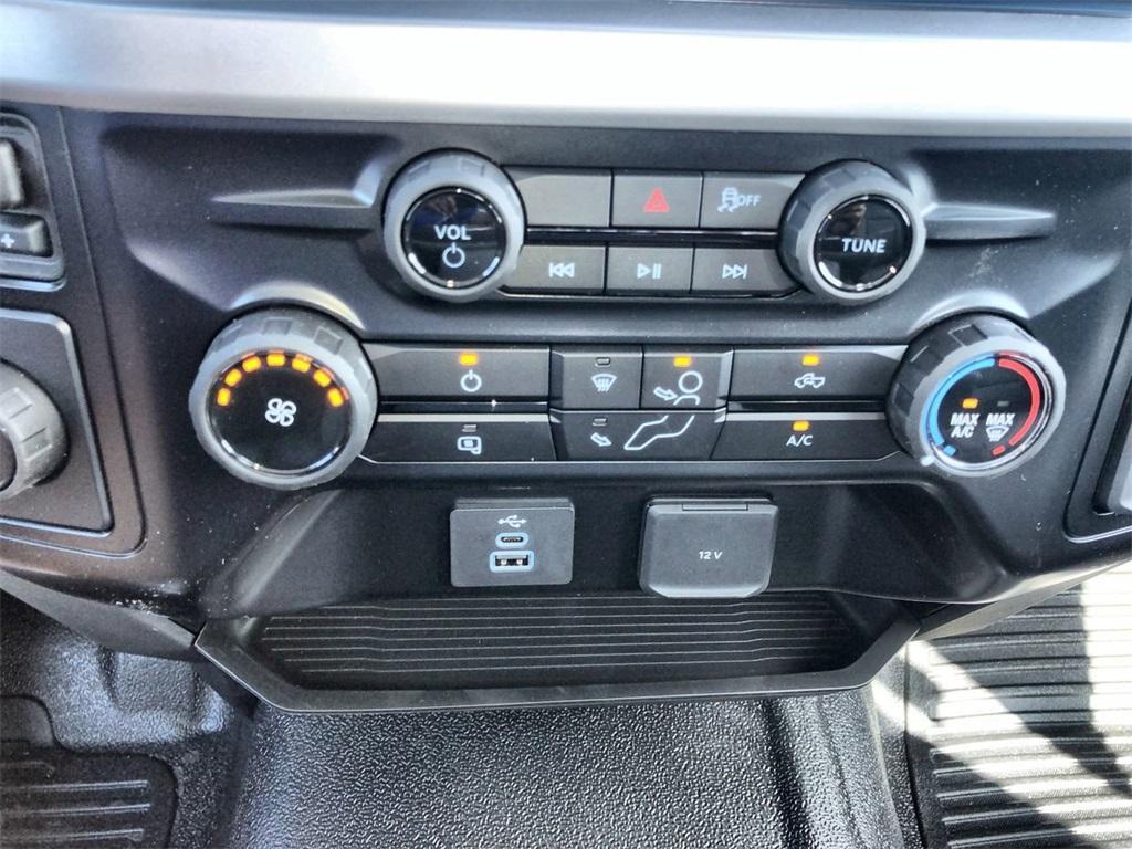 new 2025 Ford F-250 car, priced at $45,080