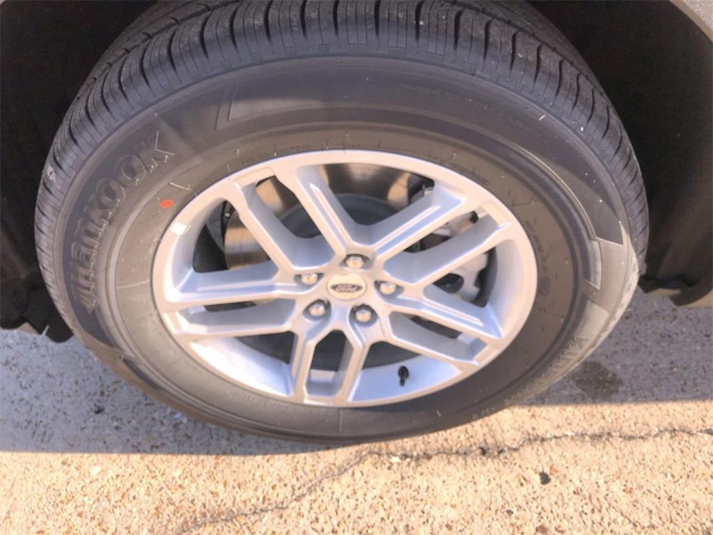 new 2025 Ford Explorer car, priced at $42,145