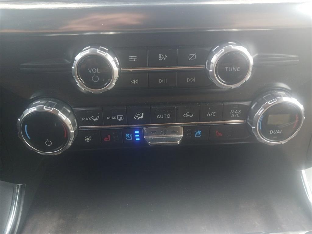 used 2021 Ford F-150 car, priced at $37,174