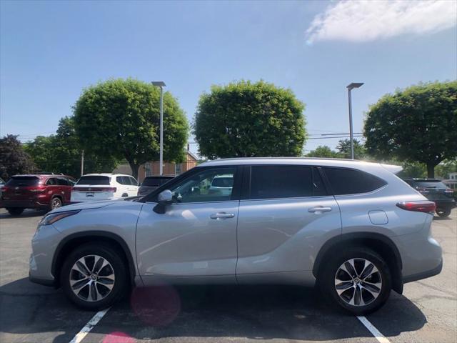 used 2024 Toyota Highlander Hybrid car, priced at $44,995