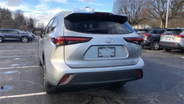 used 2024 Toyota Highlander car, priced at $41,995