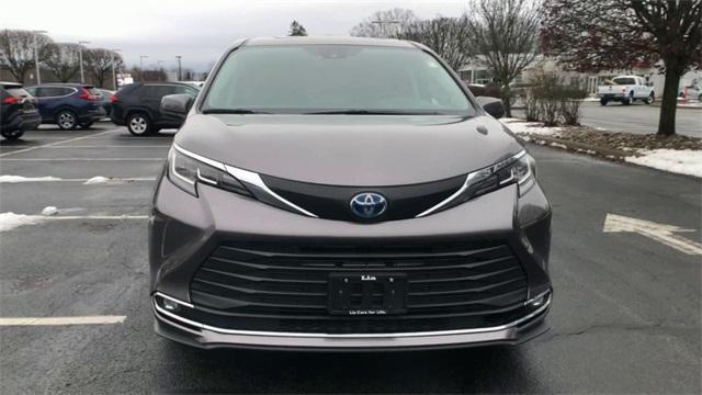 used 2021 Toyota Sienna car, priced at $41,994