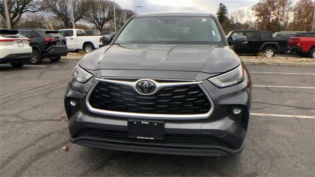 used 2023 Toyota Highlander car, priced at $35,995