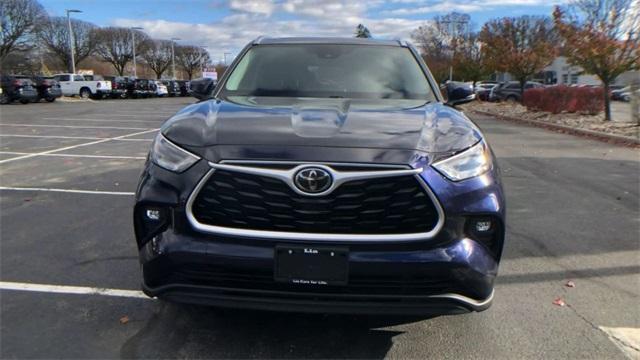 used 2021 Toyota Highlander car, priced at $35,995