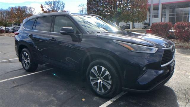 used 2021 Toyota Highlander car, priced at $35,995