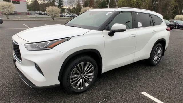 new 2022 Toyota Highlander car