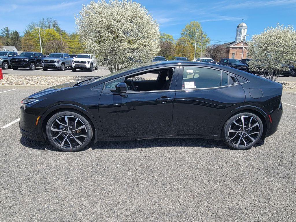 new 2025 Toyota Prius Plug-In Hybrid car, priced at $38,911