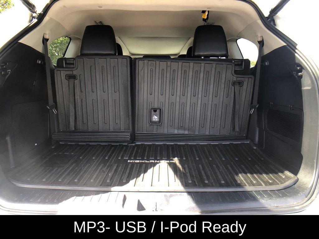 used 2022 Toyota Highlander car, priced at $40,995