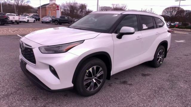 new 2025 Toyota Highlander car, priced at $47,608