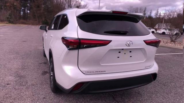 new 2025 Toyota Highlander car, priced at $47,608