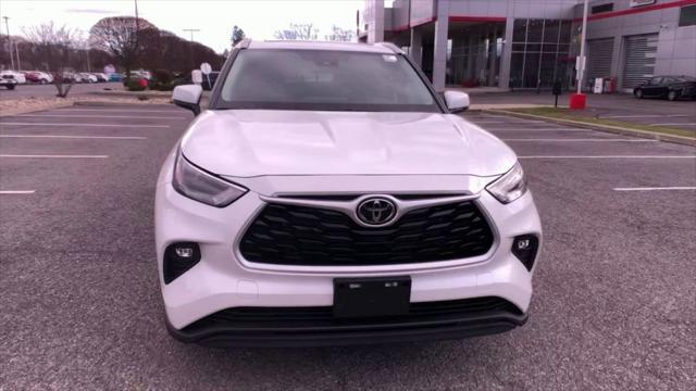 new 2025 Toyota Highlander car, priced at $47,608