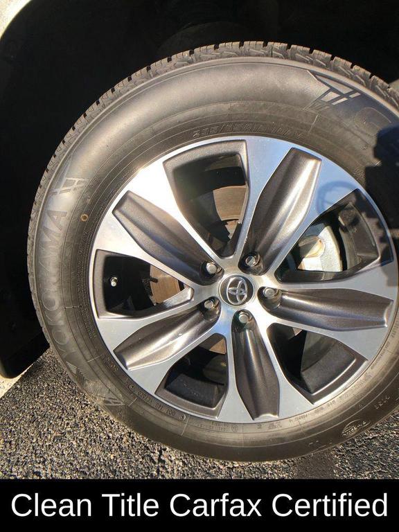 used 2022 Toyota Highlander car, priced at $35,995