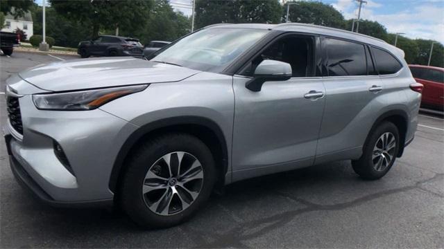 used 2022 Toyota Highlander car, priced at $35,491