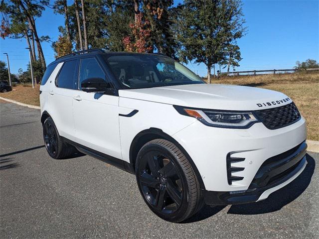 new 2025 Land Rover Discovery car, priced at $77,668