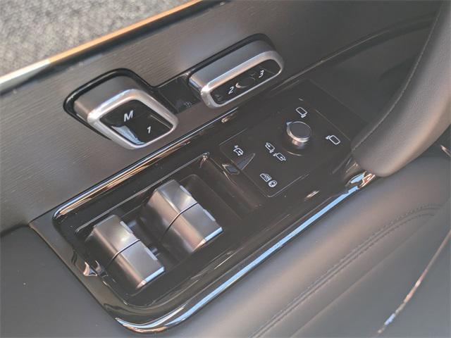 new 2025 Land Rover Range Rover Sport car, priced at $94,840