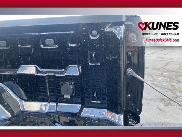 new 2025 GMC Canyon car, priced at $45,623
