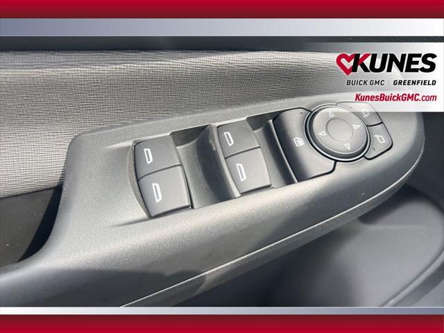 new 2025 Buick Envista car, priced at $26,090