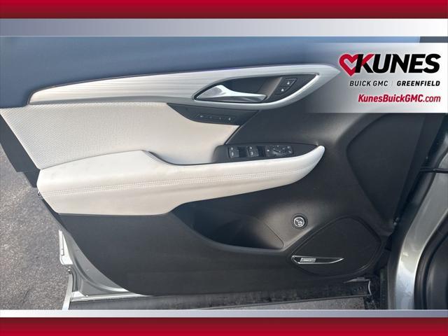 new 2025 Buick Envision car, priced at $47,595