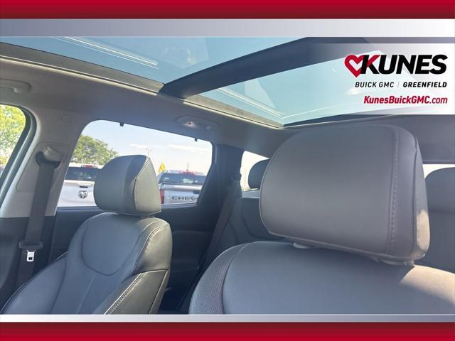 used 2023 Hyundai Santa Fe car, priced at $25,599