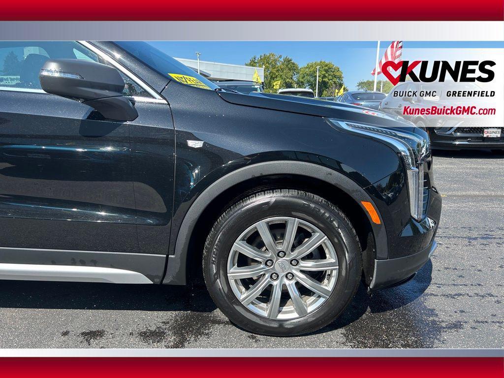used 2023 Cadillac XT4 car, priced at $27,599