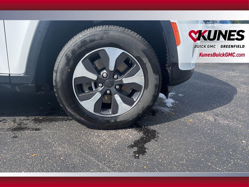 used 2024 Jeep Grand Cherokee 4xe car, priced at $27,995