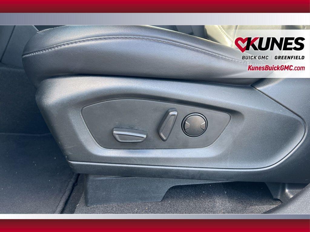 used 2023 Ford Explorer car, priced at $27,995