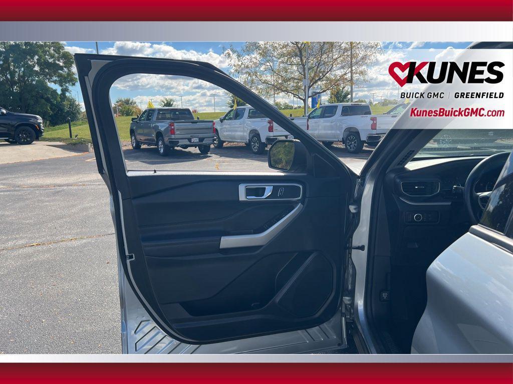 used 2023 Ford Explorer car, priced at $27,995