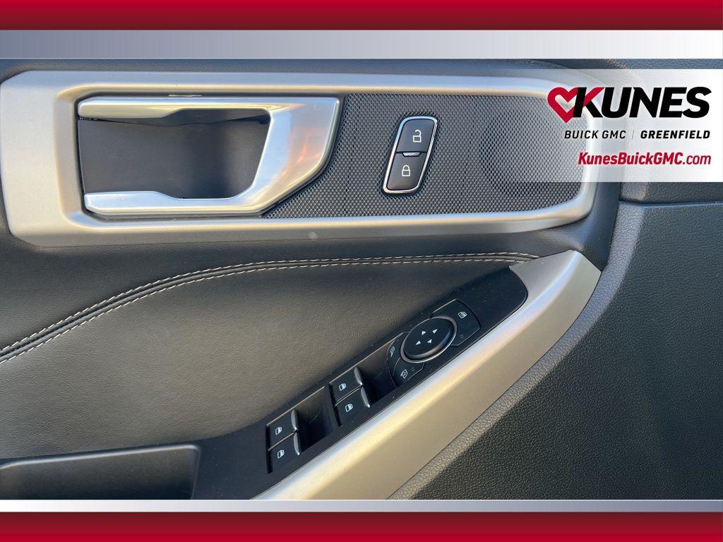 used 2023 Ford Explorer car, priced at $27,995