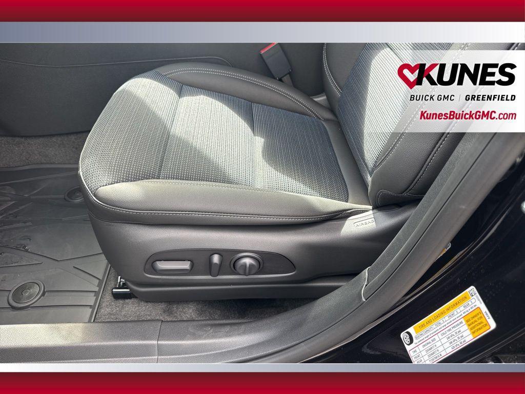 new 2026 Buick Envista car, priced at $27,032