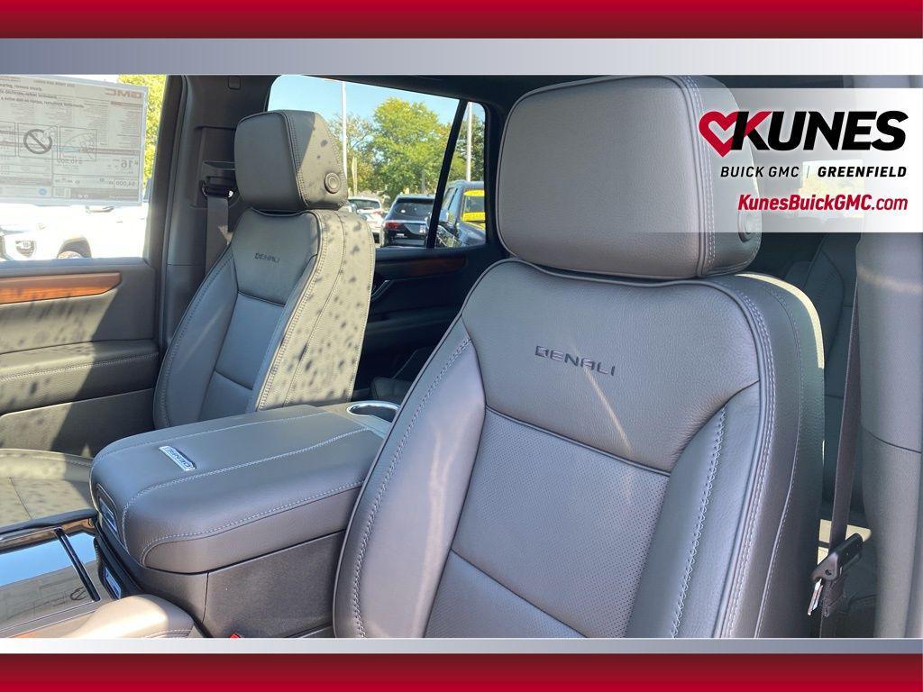new 2025 GMC Yukon car, priced at $90,354