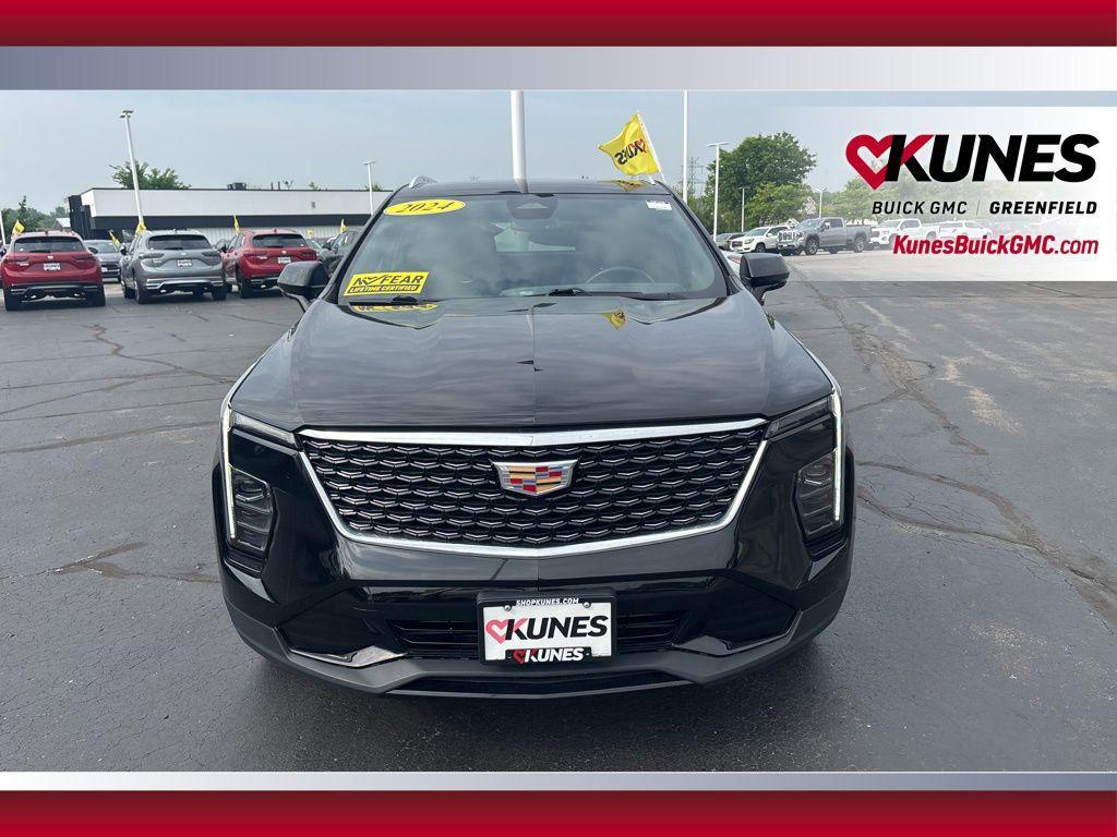 used 2024 Cadillac XT4 car, priced at $33,399