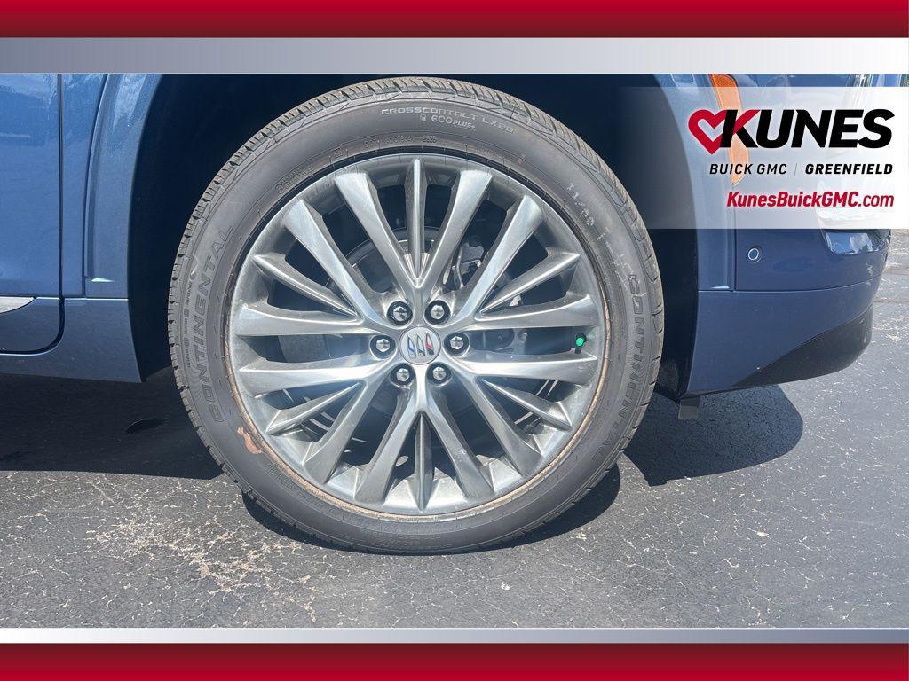 new 2026 Buick Enclave car, priced at $64,377