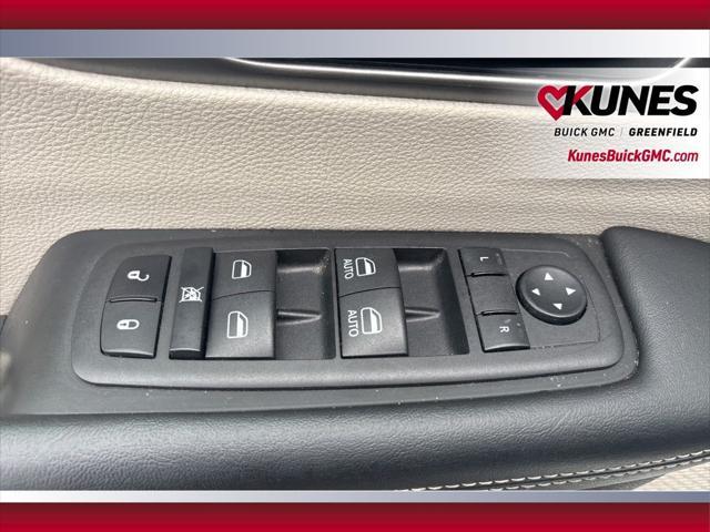 used 2023 Chrysler Pacifica car, priced at $24,699