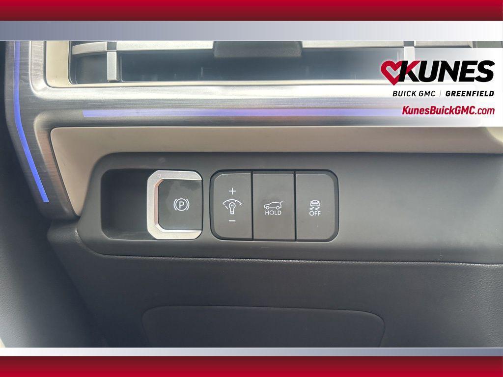 used 2024 Hyundai Santa Fe car, priced at $32,699