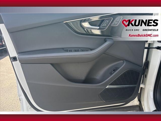 used 2024 Audi Q7 car, priced at $46,898