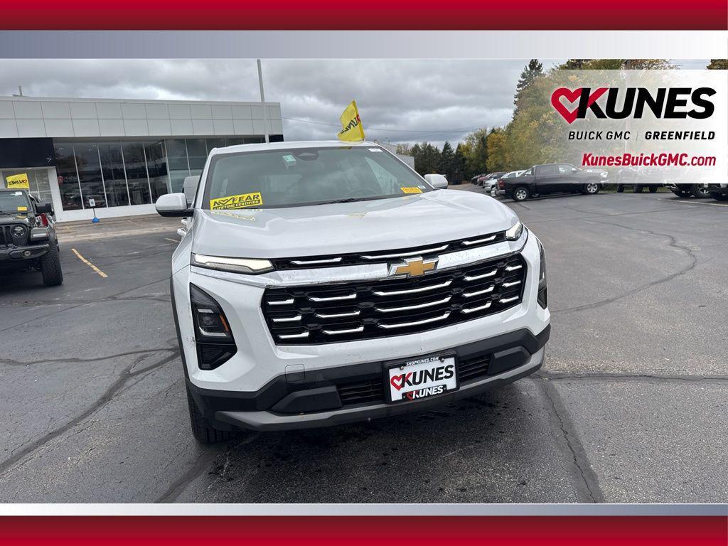 used 2025 Chevrolet Equinox car, priced at $22,995