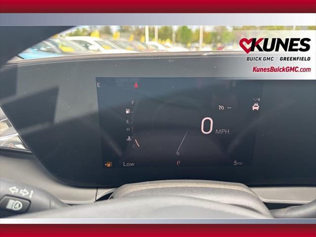 new 2025 Buick Envista car, priced at $28,855
